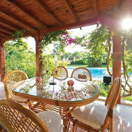 Sleeps 6 Air Con Wifi וילה דליאן