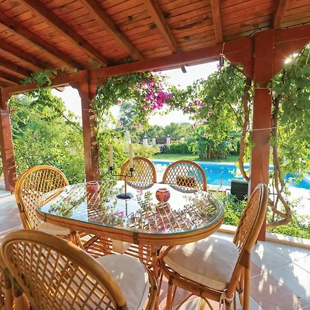 וילה Sleeps 6 Air Con Wifi