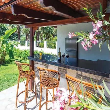 וילה Sleeps 6 Air Con Wifi דליאן