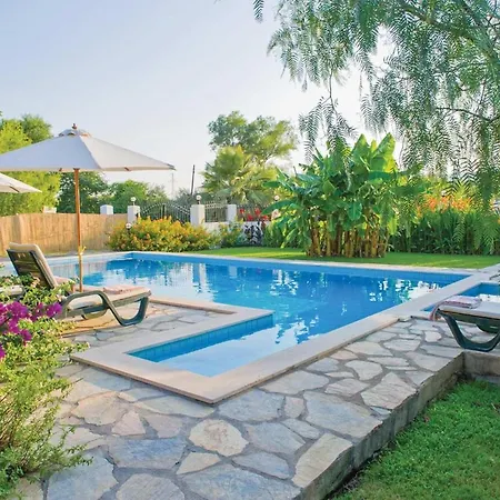 Sleeps 6 Air Con Wifi וילה דליאן